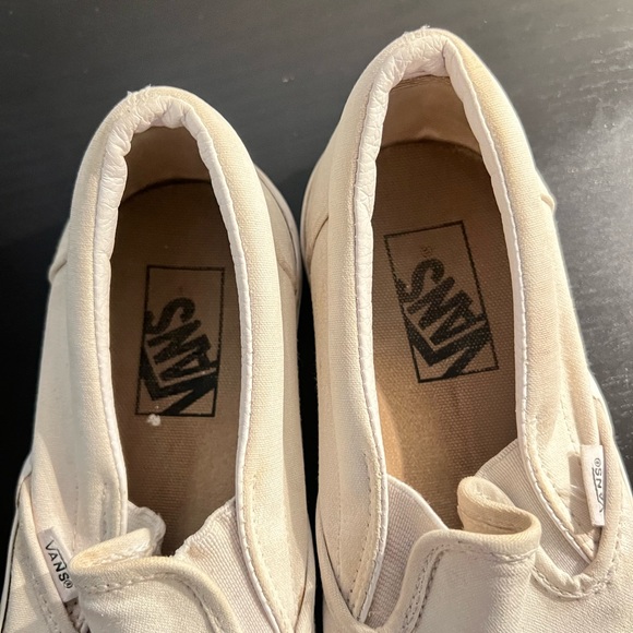 White vans - Picture 5 of 5